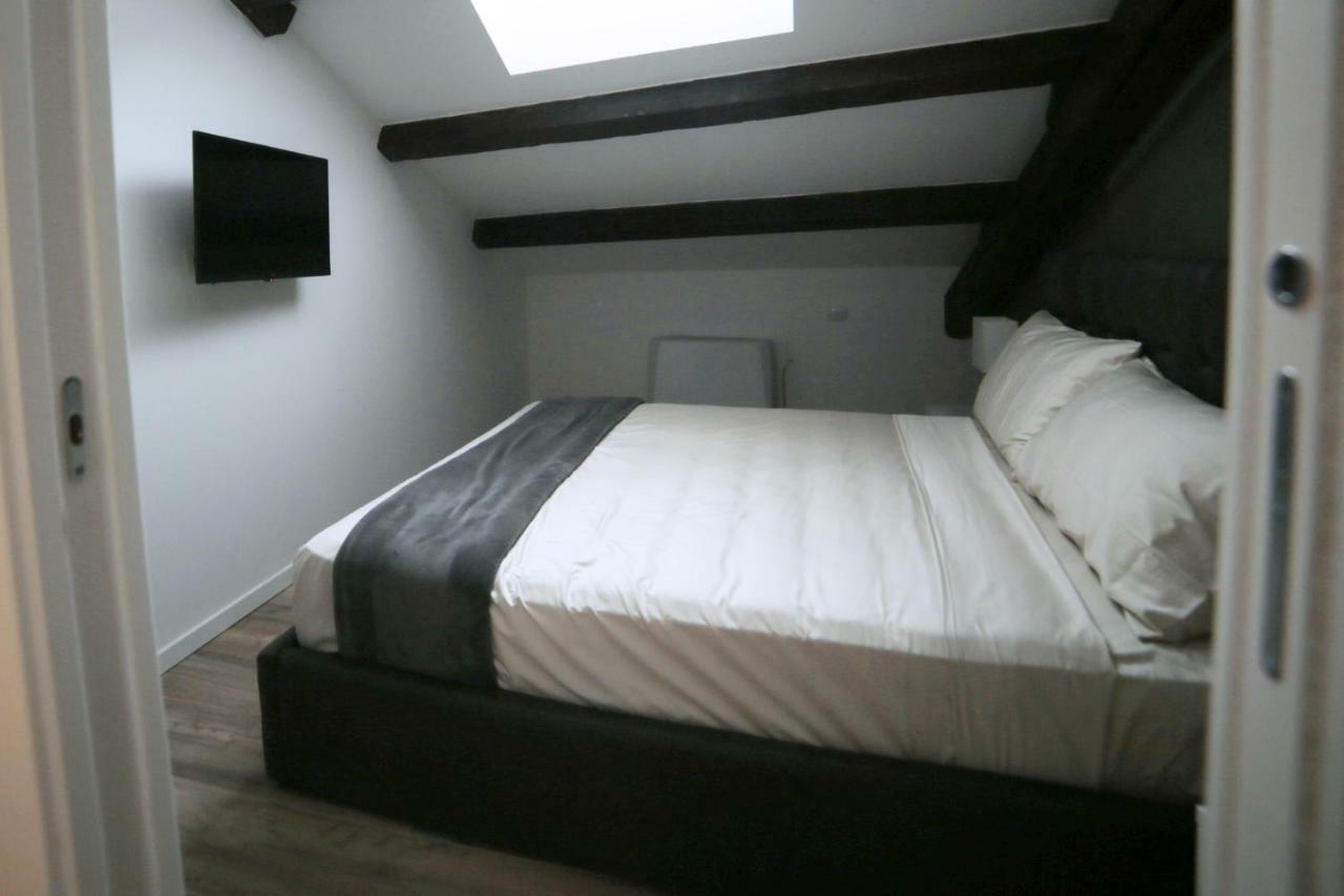 Moscova Attic Near Duomo Διαμέρισμα Μιλάνο Εξωτερικό φωτογραφία